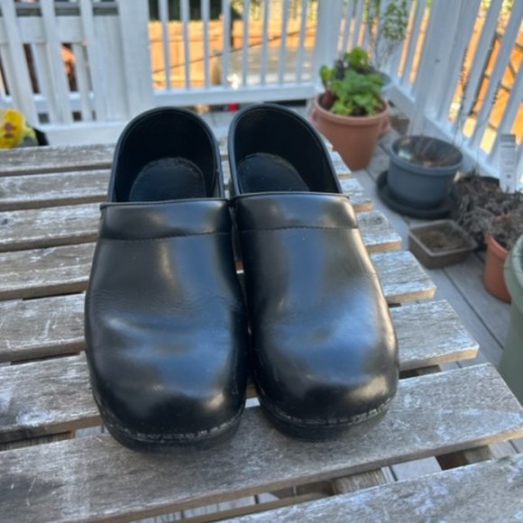 Dansko Black Clogs Size 40 - Picture 9 of 9